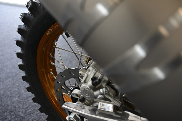 AJP_PR7_GoldEdition_BremsenFahrwerk_2