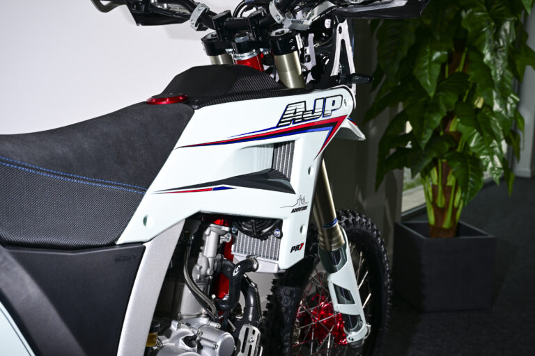 AJP_PR7_Motor_2